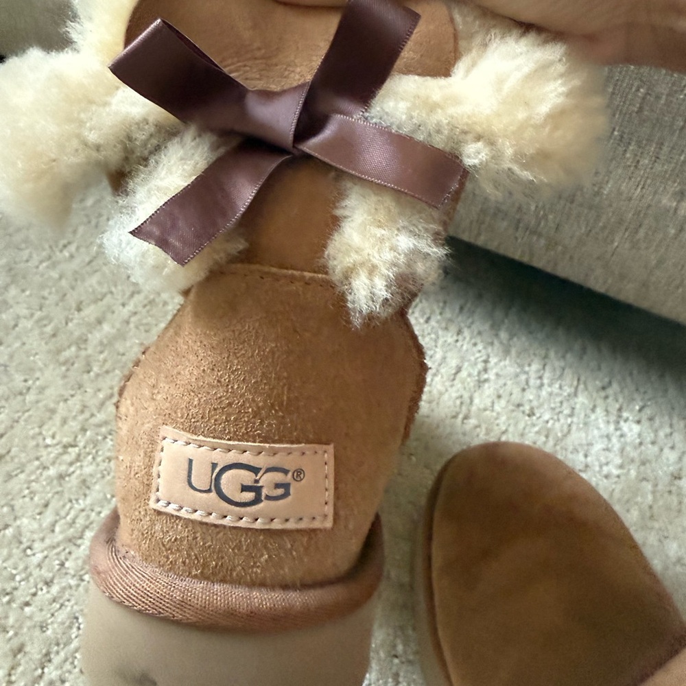 UGG Brown Shearling Boots with Ribbon - Picture 4 of 7